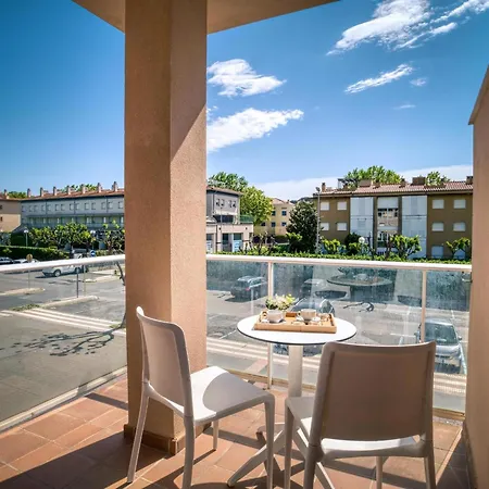 Duplex Au Centre De S'agaro Avec Terrasse Et Parking Apartament